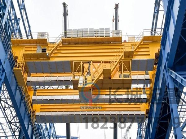 湖南邵陽(yáng)冶金橋式起重機(jī)電氣系統(tǒng)安裝復(fù)雜