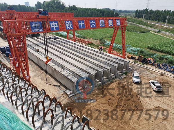 山東氧化鋁專用龍門吊的結(jié)構(gòu)特點(diǎn)和應(yīng)用