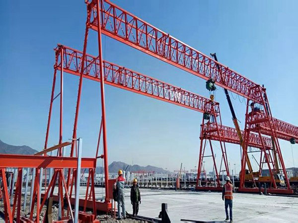 湖南湘潭門(mén)式起重機(jī)