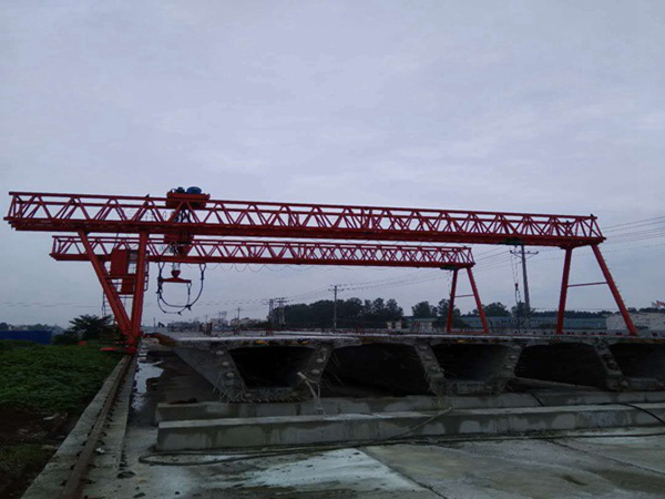 廣東清遠(yuǎn)門(mén)式起重機(jī)廠(chǎng)家