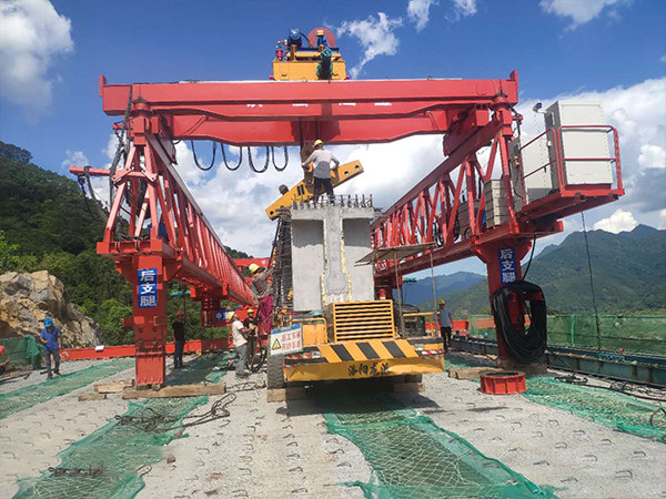  山東青島架橋機廠家租賃銷售160T架橋機