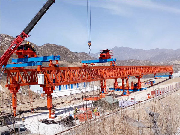 江西贛州架橋機廠家安全正確操作150噸架橋機